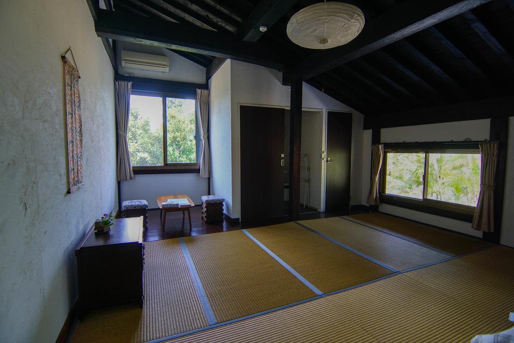 Villa Le Lotus Bleu Ishigaki  Buitenkant foto